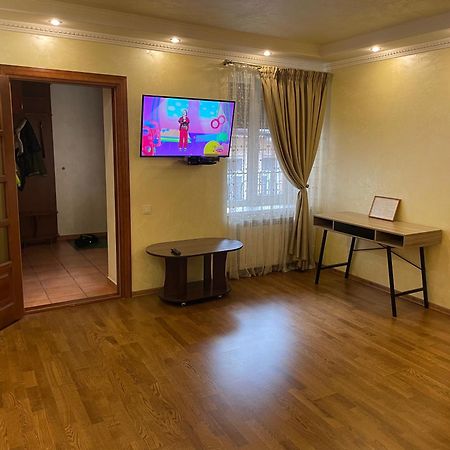 Apartment On Kostyushka 20 Lvov Exteriér fotografie